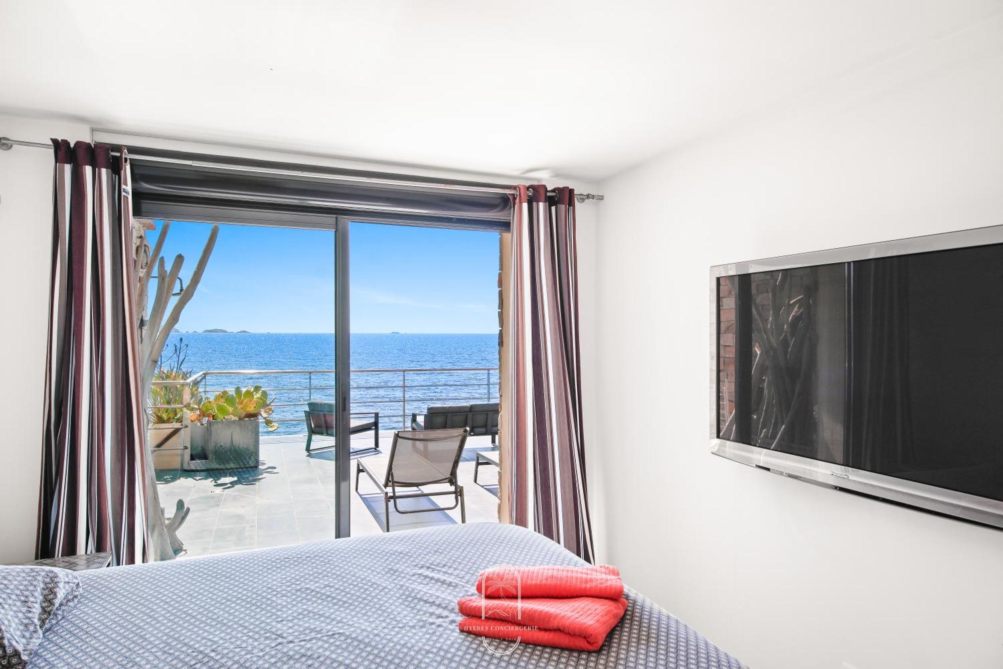Maison Sur L'Eau-Hyeres-Almanarre-Parkings Clim Wifi By Hc Buitenkant foto